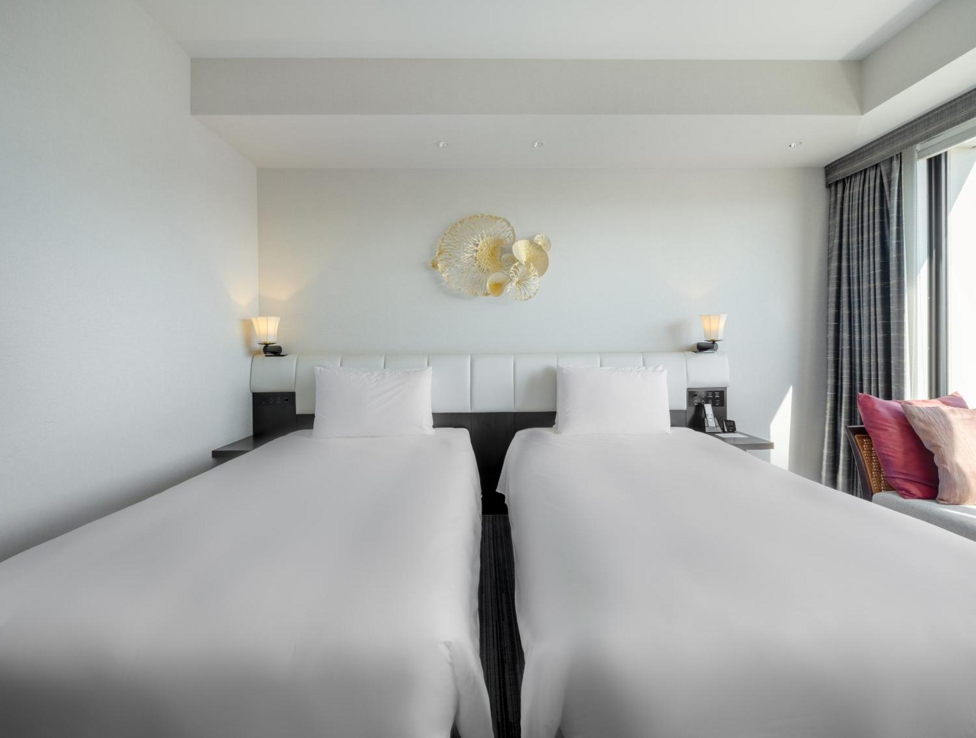 Hotel Hyatt Regency Naha, Okinawa Exterior foto A room at the hotel