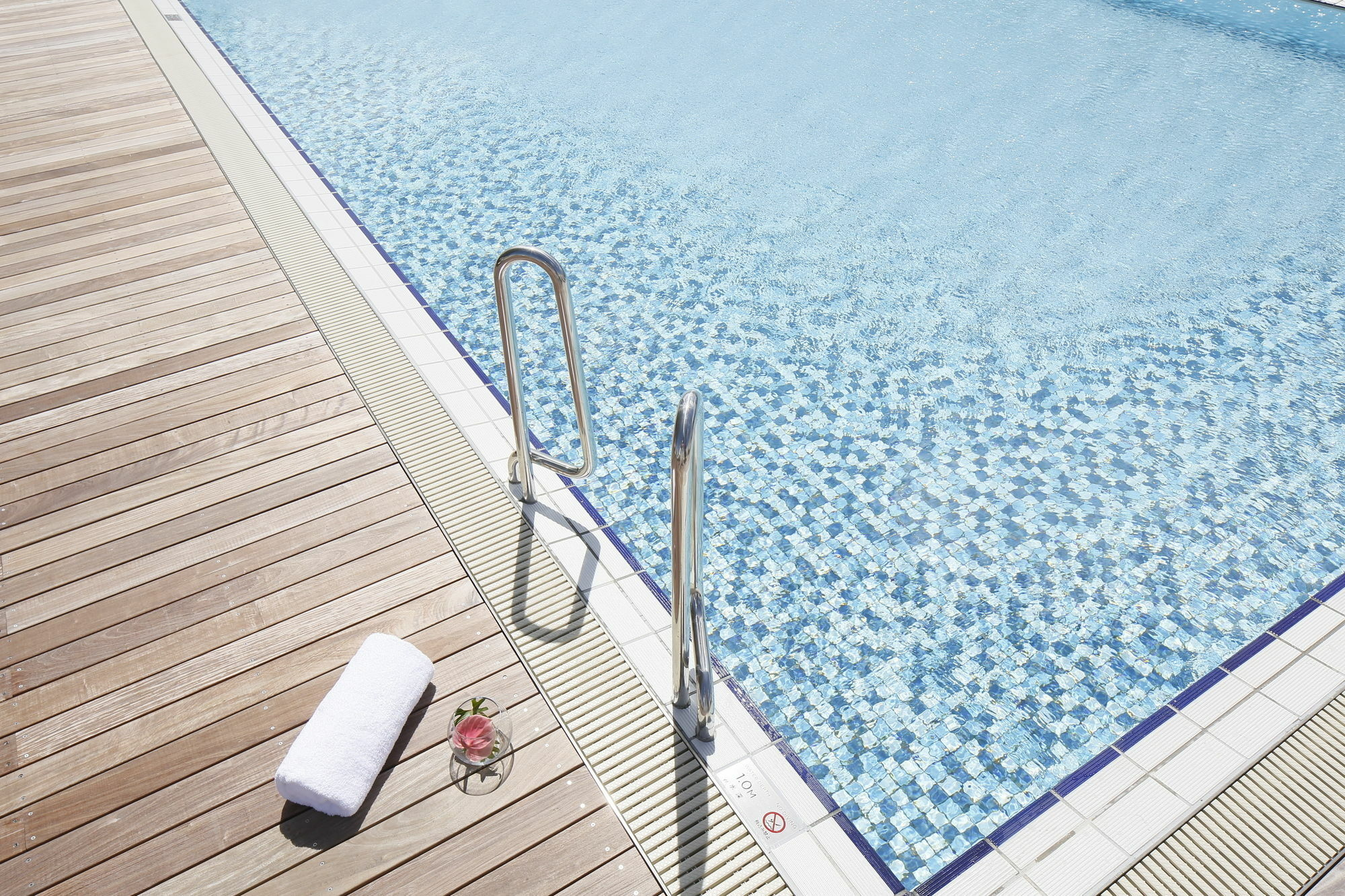 Hotel Hyatt Regency Naha, Okinawa Exterior foto A swimming pool